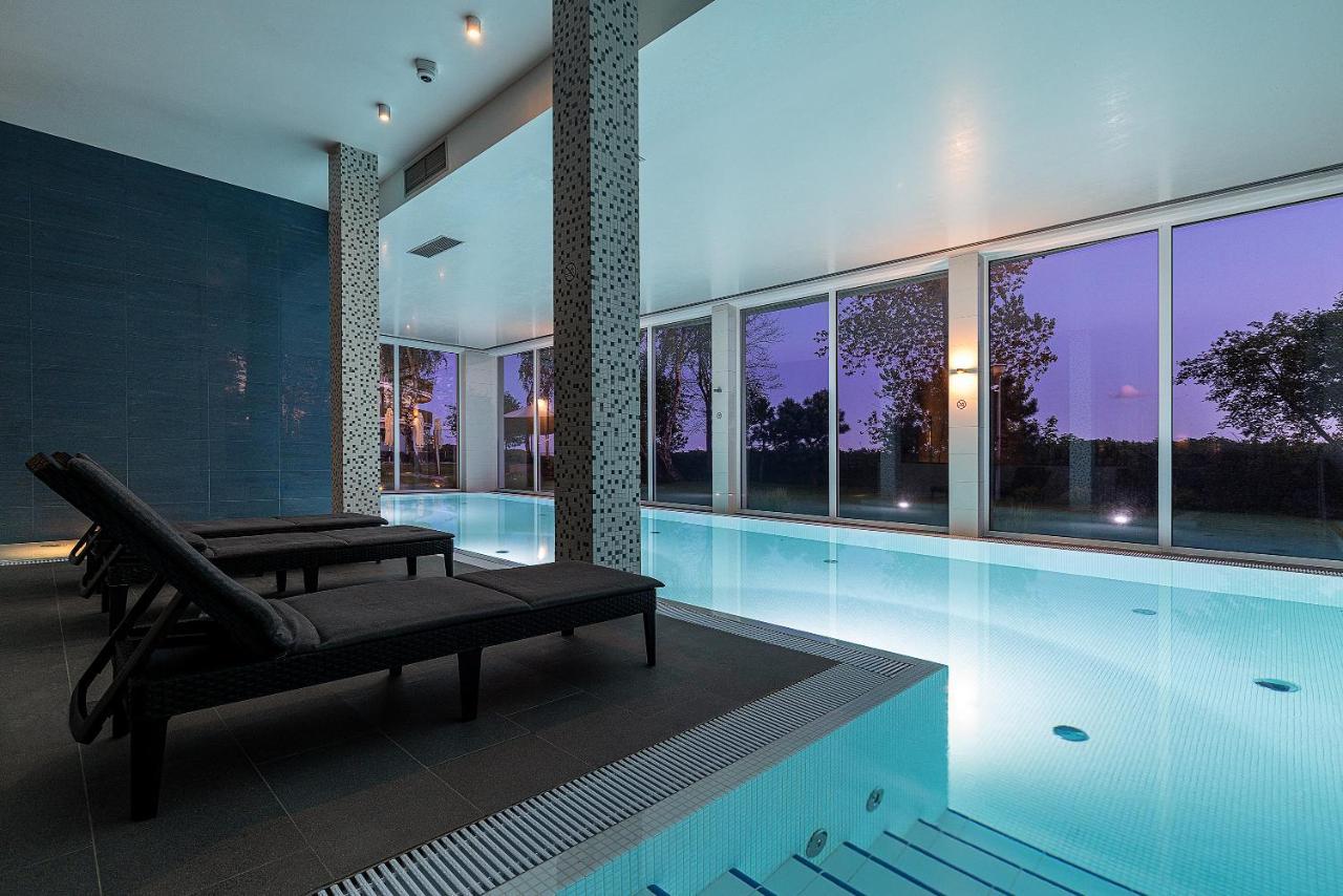 Hotel Meridian Chalupy Luaran gambar
