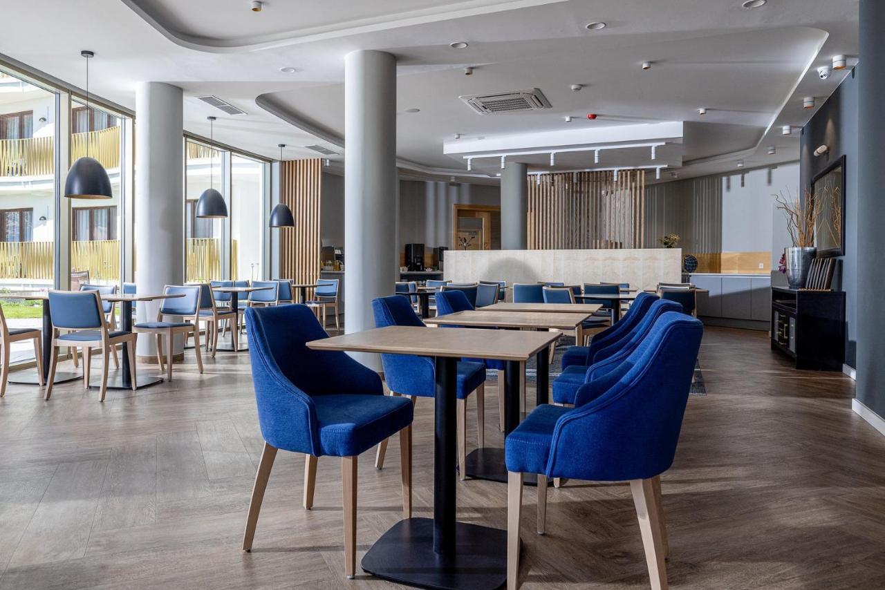 Hotel Meridian Chalupy Luaran gambar