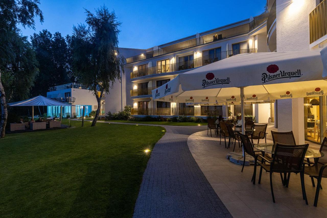 Hotel Meridian Chalupy Luaran gambar