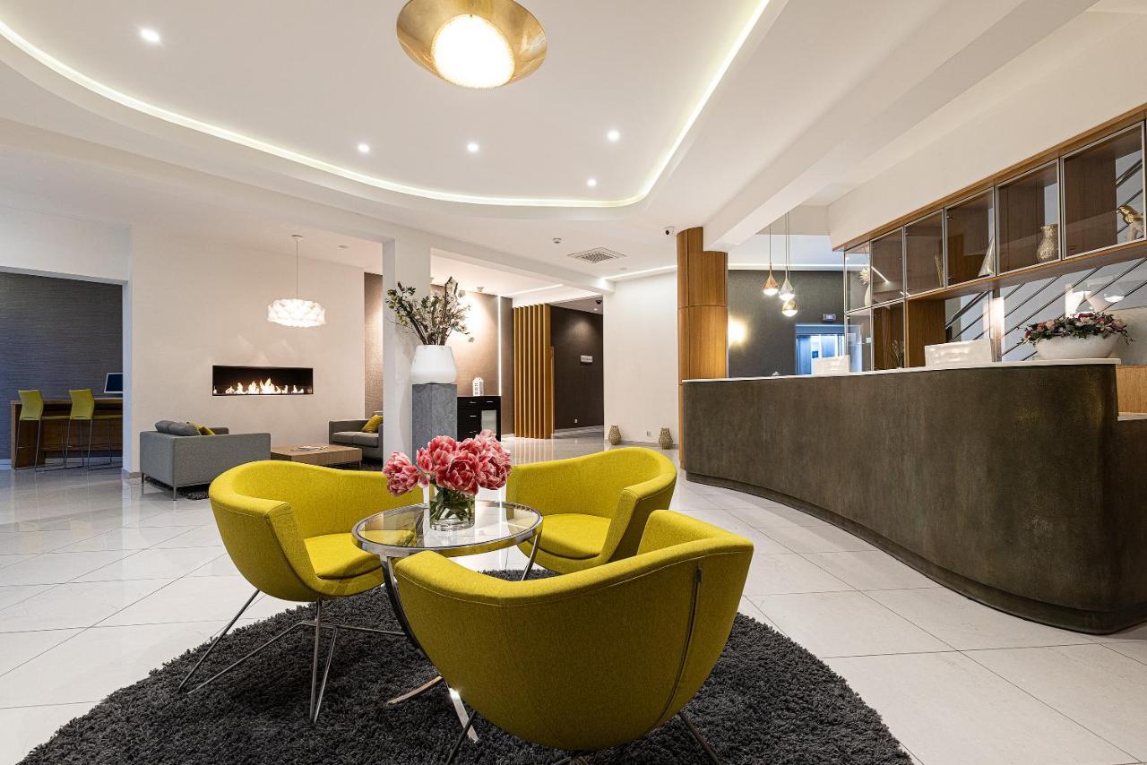 Hotel Meridian Chalupy Luaran gambar