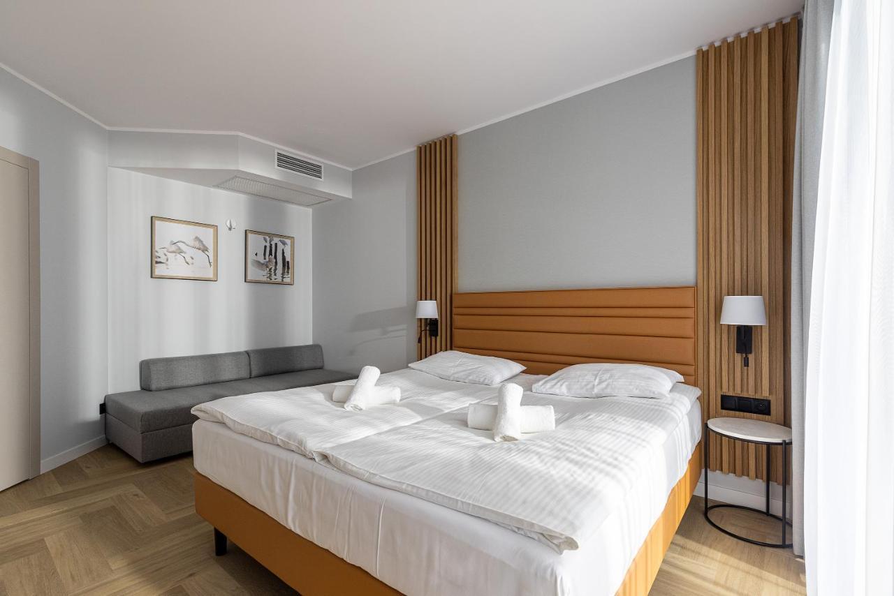 Hotel Meridian Chalupy Luaran gambar