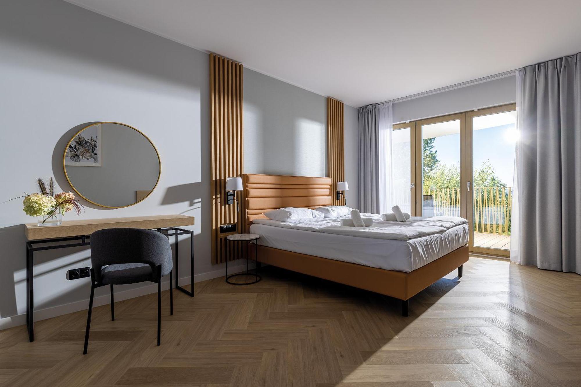 Hotel Meridian Chalupy Luaran gambar