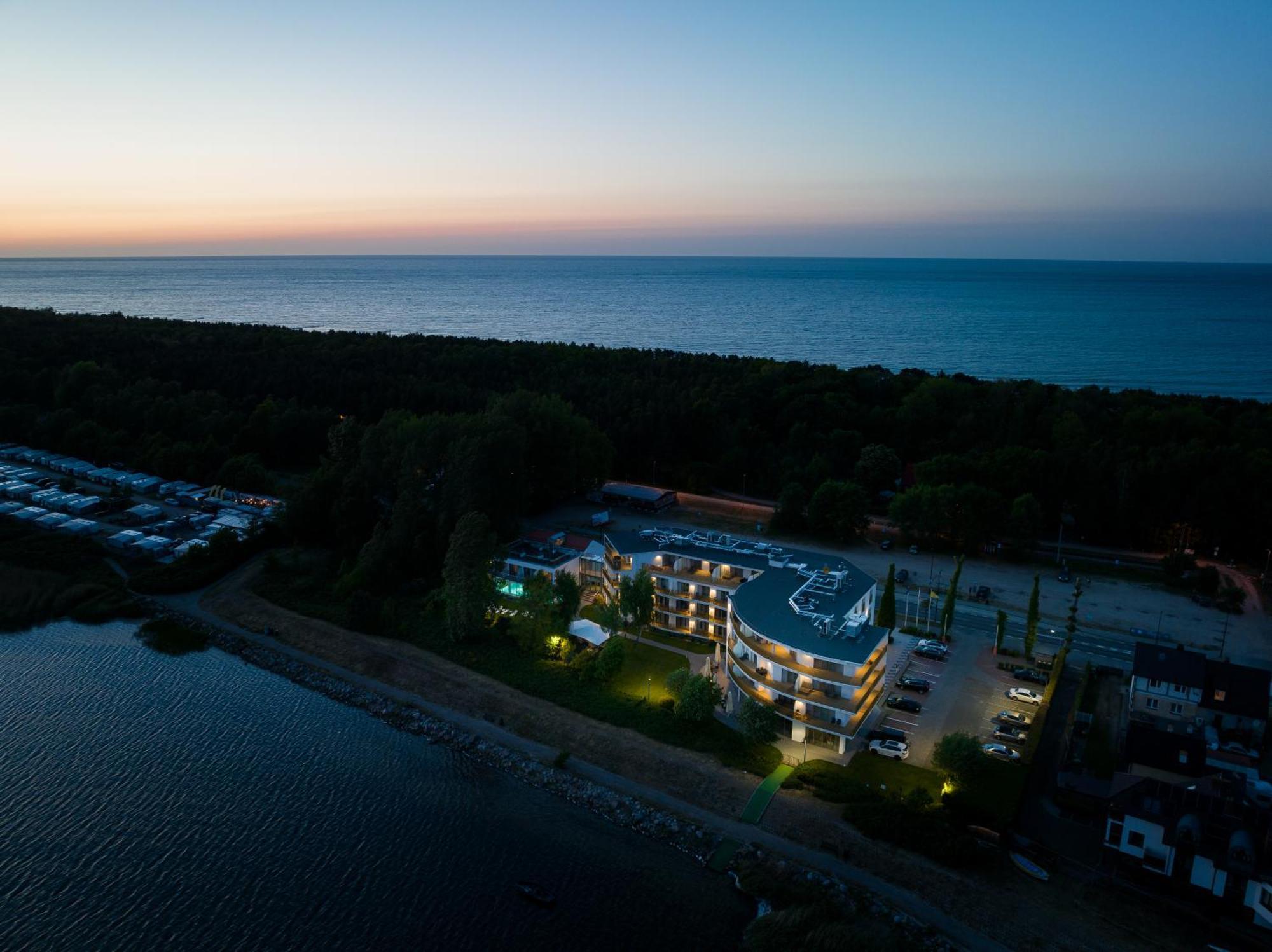 Hotel Meridian Chalupy Luaran gambar